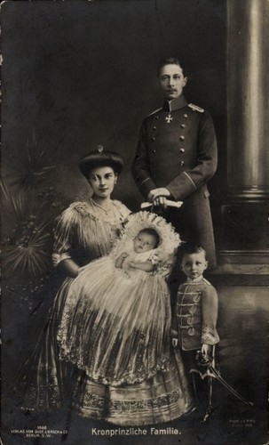 Kronprinzliche familie - ak,